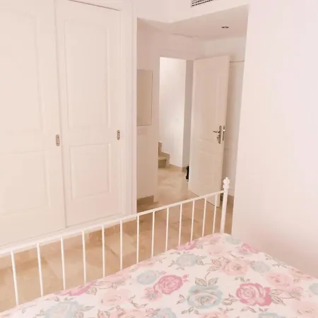 Apartment Auf Drei Ebenen Mit Vier Terrassen, Wlan U Gemeinschaftspool